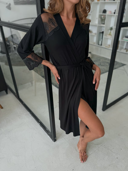Robe and nightgown black