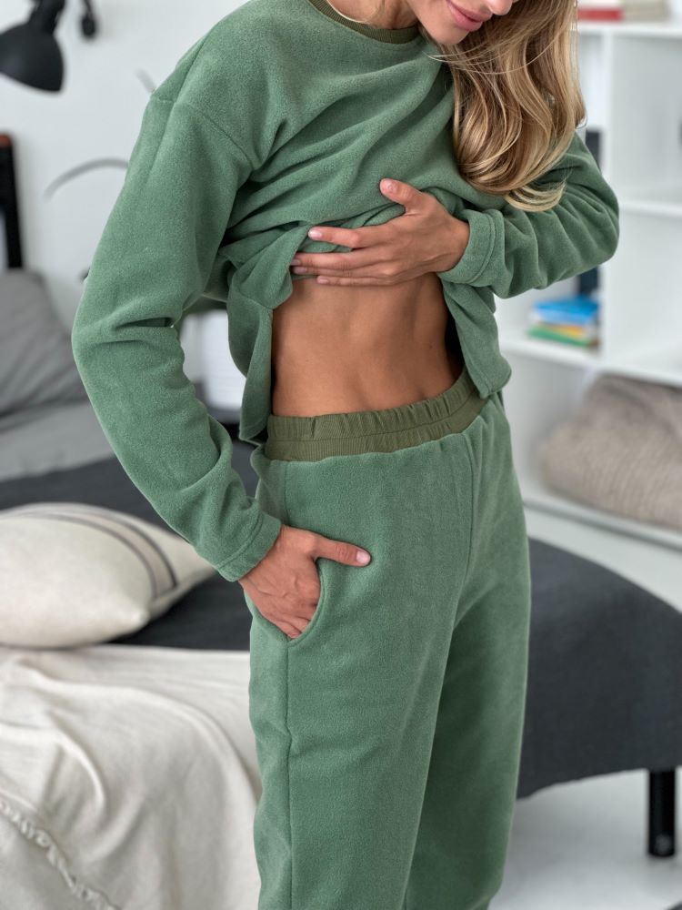 Women's fleece green pajamas set