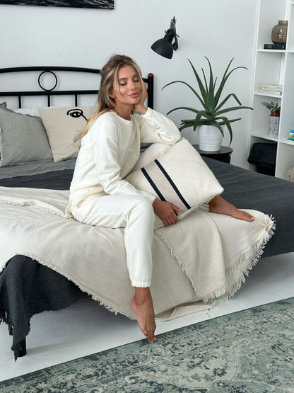 Women's fleece white pajamas
