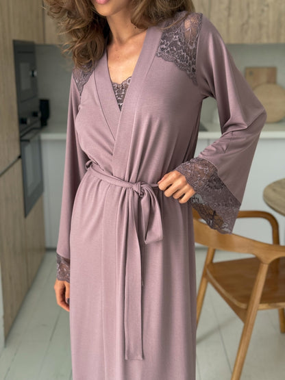 Long mocco lace robe