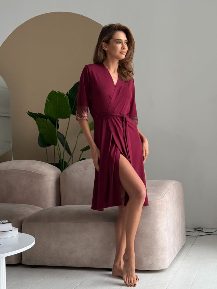 Bordeaux robe with lace