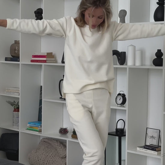 Women's fleece white pajamas